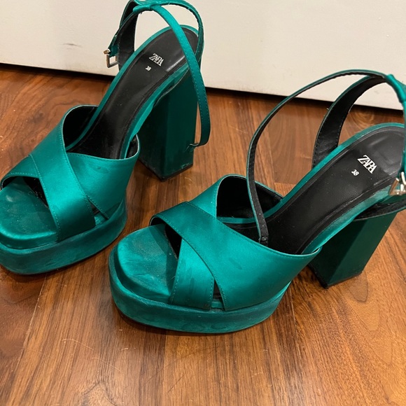 Cool Zara high heel shoes - Picture 2 of 4